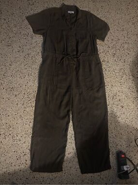 OAT short sleeve button front jumpsuit large olivr green